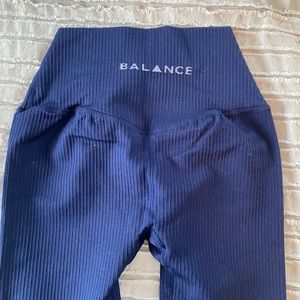 Balance Athletica The Linear Legging